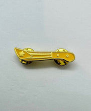 Load image into Gallery viewer, Enamel Pin: Machete
